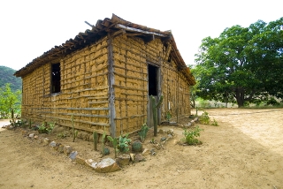 Seca no Nordeste A seca e a pobreza no Nordeste são bastante comuns, mas quais seriam os motivos?