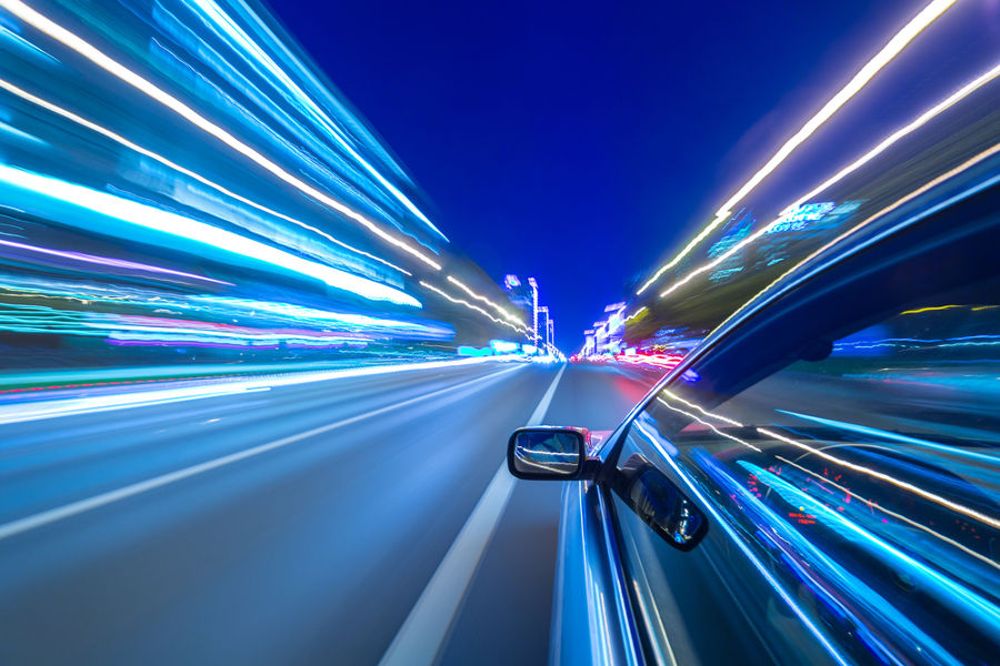 A aceleração é a medida da variação da velocidade em função do tempo.